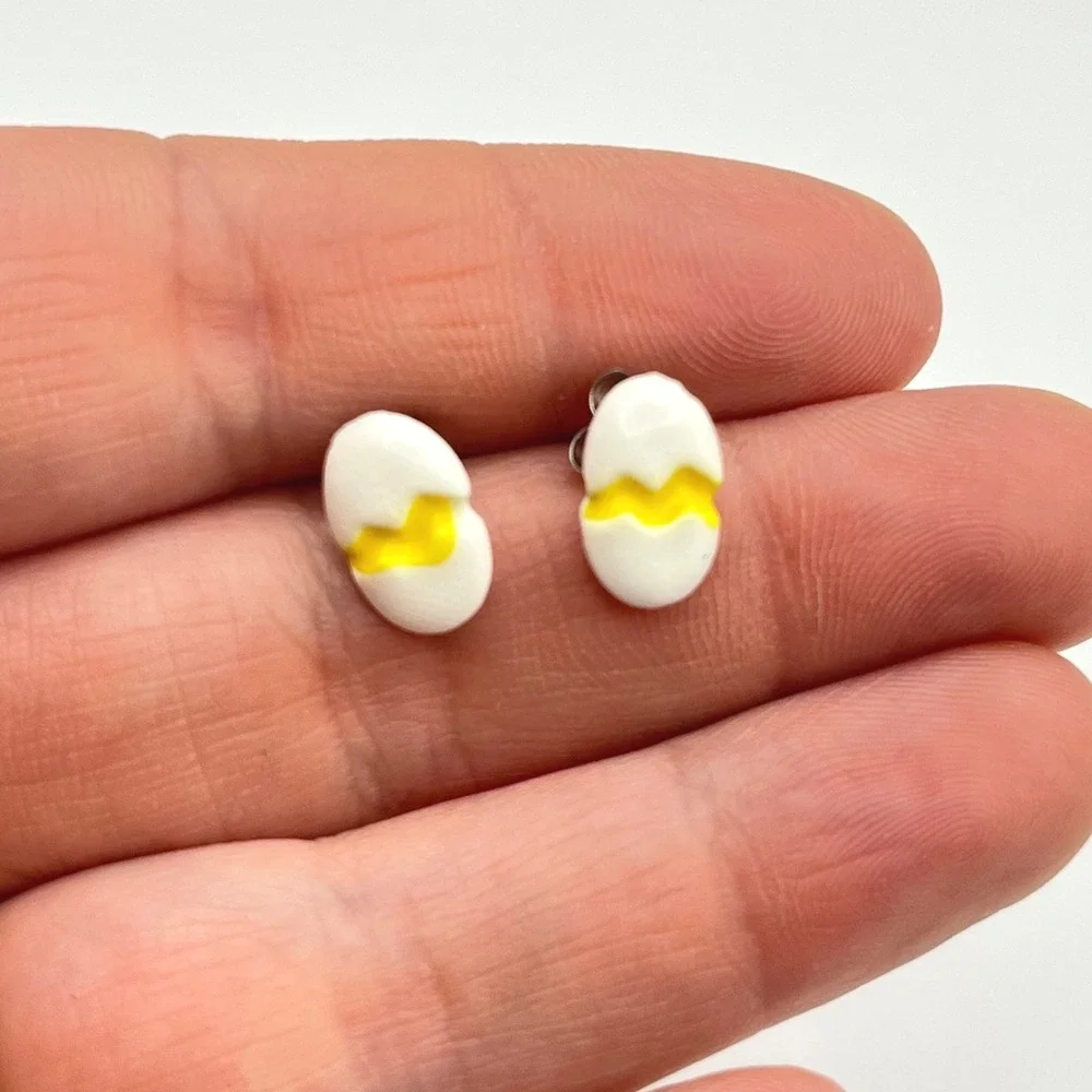 Cracked Egg Stud Easter Earrings White Yellow Breakfast Food‎ Novelty Jewelry